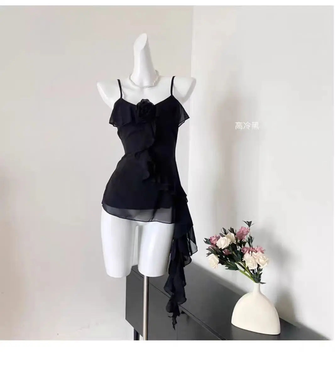 Summer Women Aesthetic Camisole Crop Top Ruffles Irregular Halter Tops Y2k Streetwear Coquette 2000s Aesthetic Vintage Design