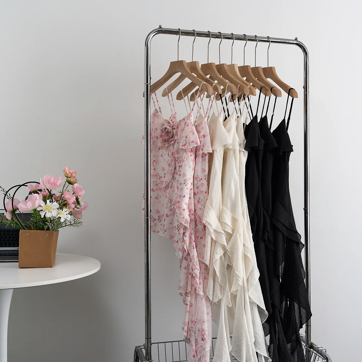 Summer Women Aesthetic Camisole Crop Top Ruffles Irregular Halter Tops Y2k Streetwear Coquette 2000s Aesthetic Vintage Design