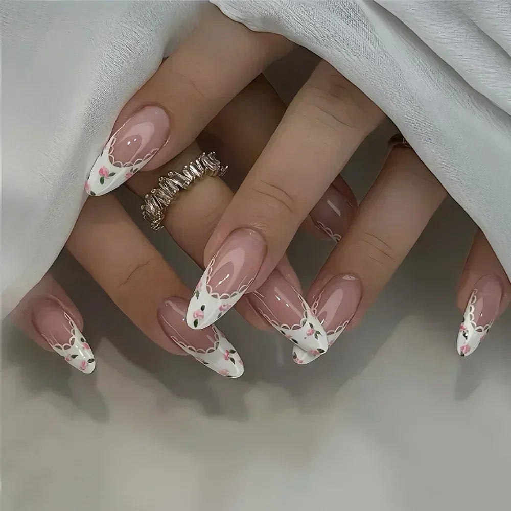 Almond False Nails Cute Strawberries